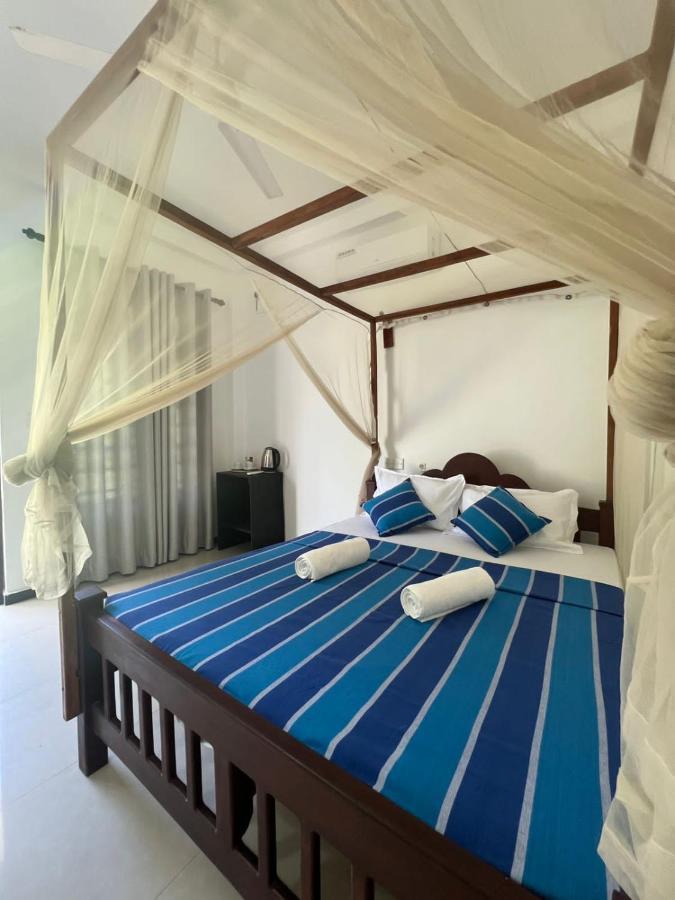 Hotel Pineapple Surf Ahangama Exteriér fotografie