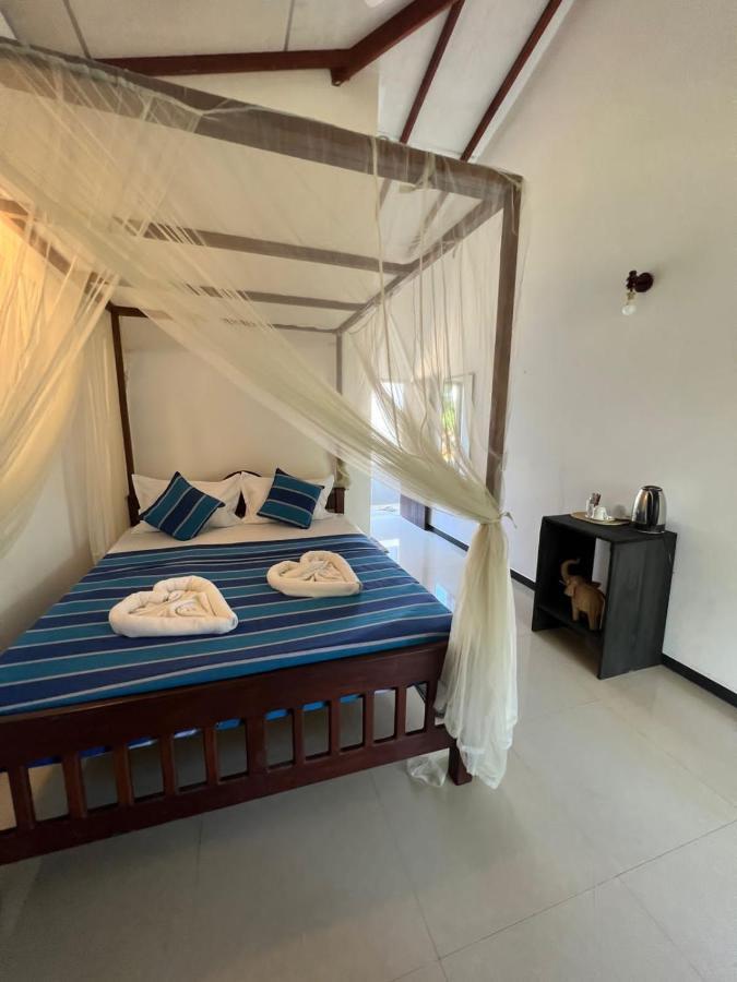 Hotel Pineapple Surf Ahangama Exteriér fotografie