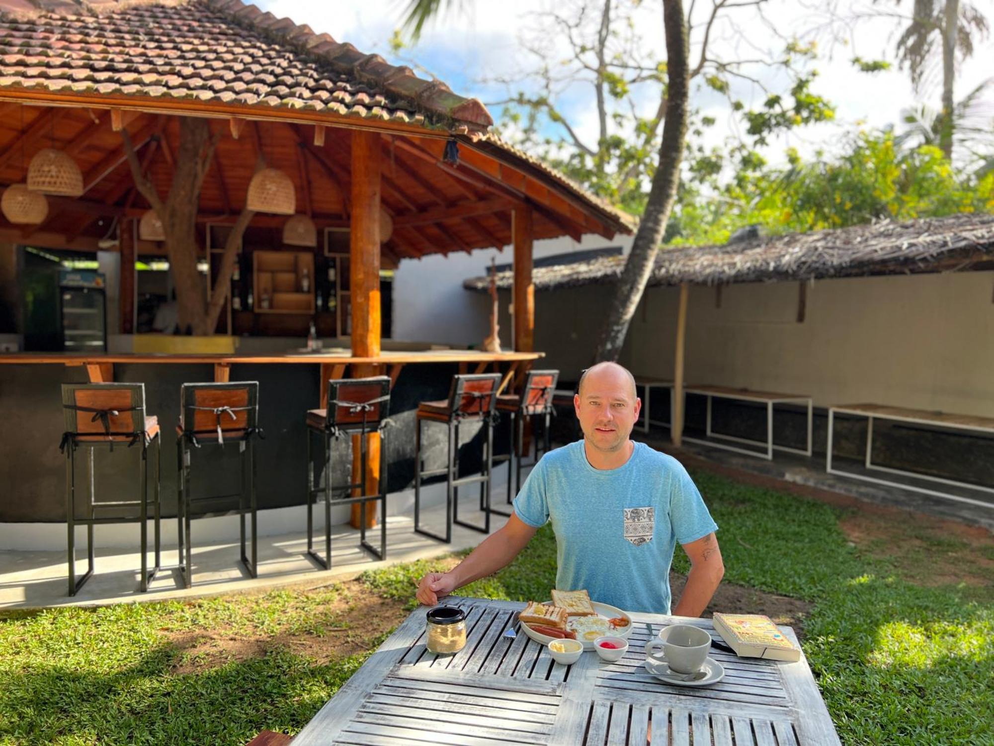 Hotel Pineapple Surf Ahangama Exteriér fotografie
