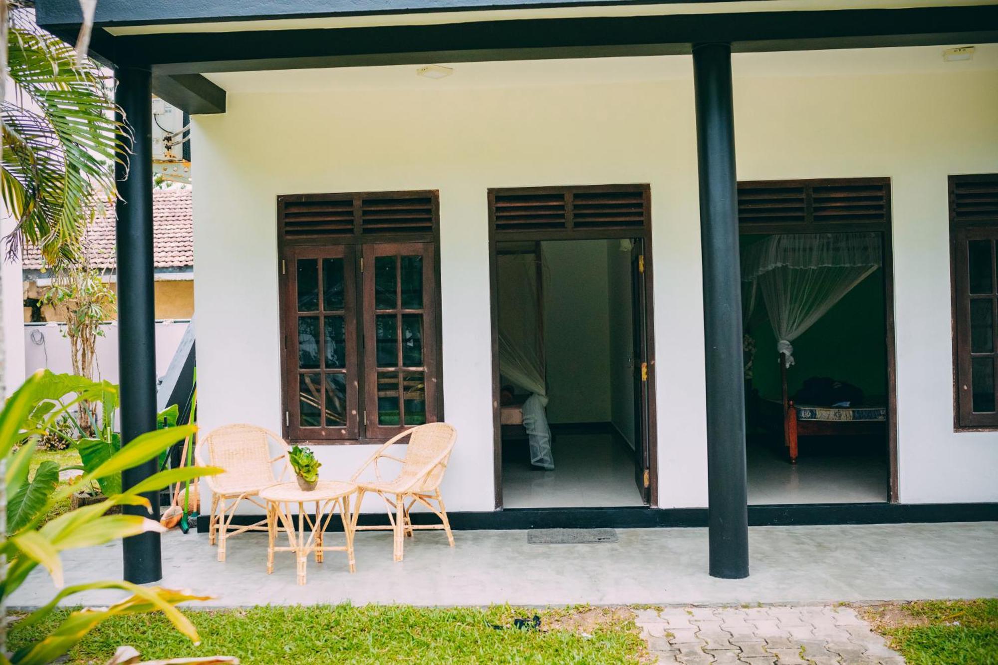 Hotel Pineapple Surf Ahangama Exteriér fotografie